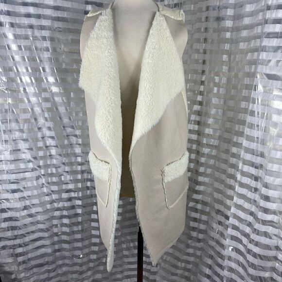 Umgee Cream Faux Fur/Suede along Cardigan/Vest - Picture 1 of 6